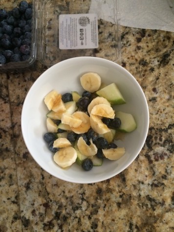 Any Greek yogurt works (I normally prefer plain Cholbani) with any fruit of your preference and honey to give you a refreshing start to your morning.