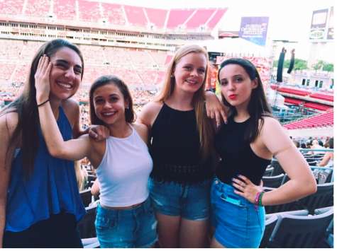 photo credits: Emily Orama Emily Orama and friends attend 1D concert at the Raymond James Stadium