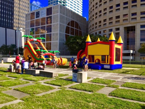 This moon bounce was a huge success and attracted many little kids to go and jump on it!