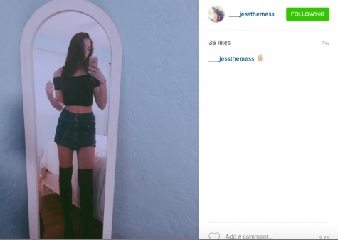 Jesslyn Fingar shows off her fashionable side with a mirror pic of her outfit of the day.