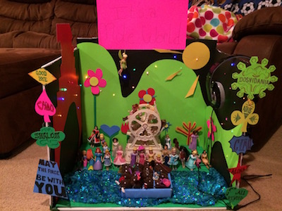 julia-mole-day-display