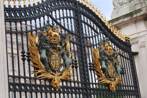 When the queen is present, Buckingham Palace flies the Royal Standard flag, and the Union flag when she is not. Photo credit: Fallon Flaharty (used with permission)